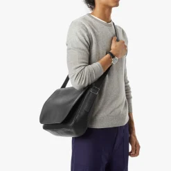 Runwell Messenger Bag