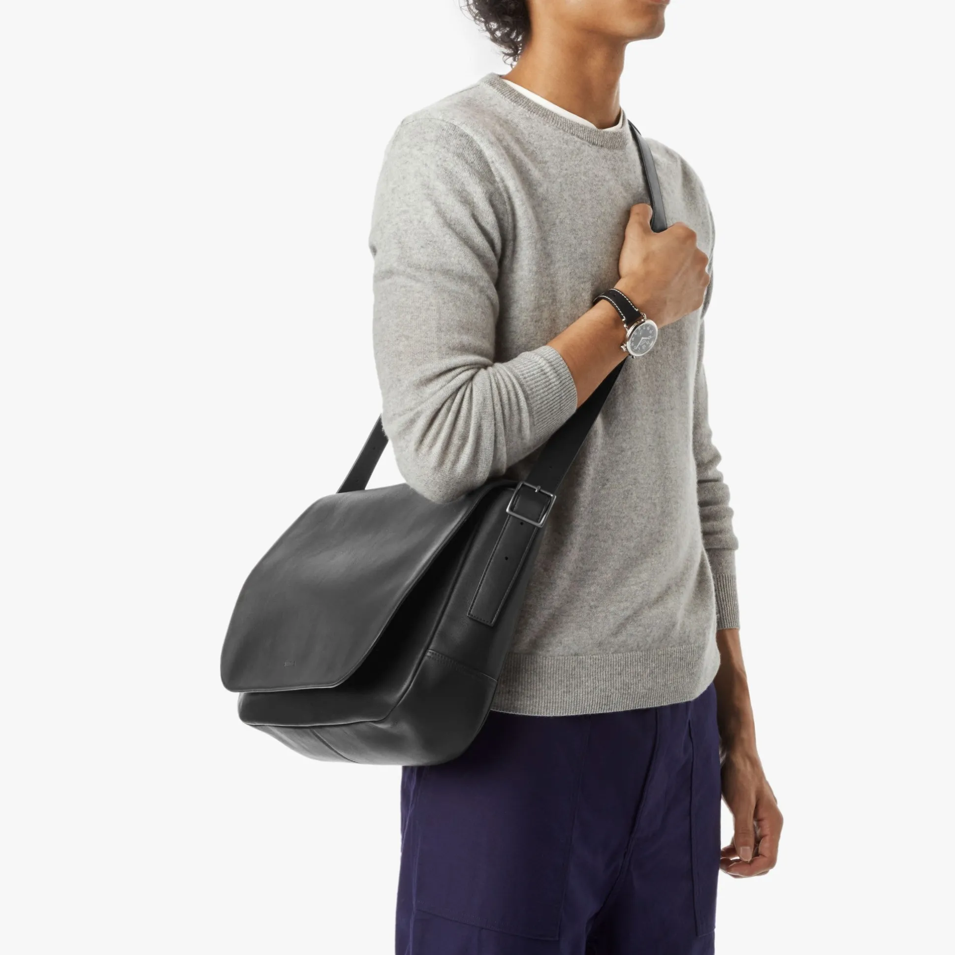 Runwell Messenger Bag
